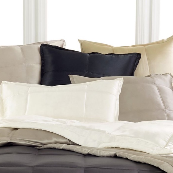 Donna Karan 100% quilted Silk Standard/Queen MOSS sham - Picture 7 of 14